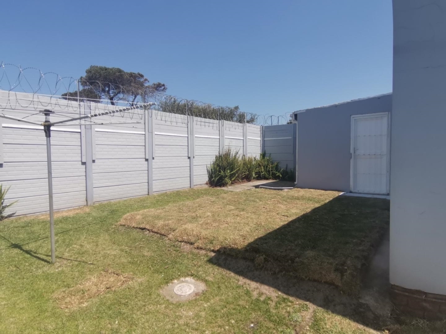 2 Bedroom Property for Sale in Sherwood Eastern Cape